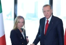 أردوغان يتمنى إقناع الأتراك بالإقلاع عن التدخين بعد إعلان ميلوني