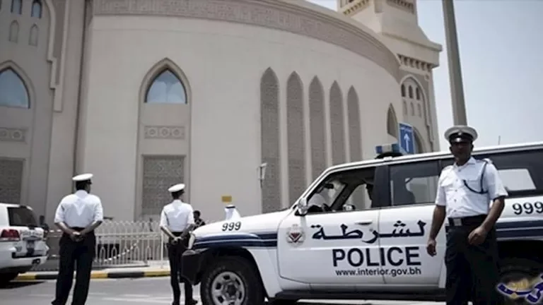 إجراءات طارئة في البحرين تشمل إطلاق صفارات الإنذار ودعوات للابتعاد عن المناطق المكشوفة