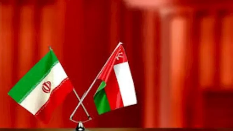 إيران وعمان تتفقان على إدارة جديدة لمضيق هرمز بعد الاتفاق مع الولايات المتحدة