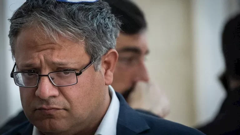 إيطاليا تحقق في إساءة معاملة نشطاء "أسطول الصمود" من قبل بن غفير