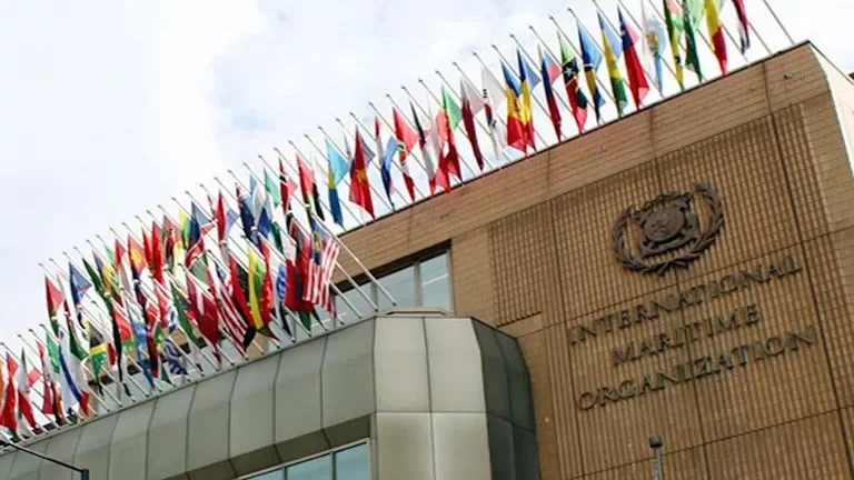 الأمم المتحدة تضع خطة لإجلاء آلاف البحارة المحاصرين في مضيق هرمز 1 الأمم المتحدة تضع خطة لإجلاء آلاف البحارة المحاصرين في مضيق هرمز