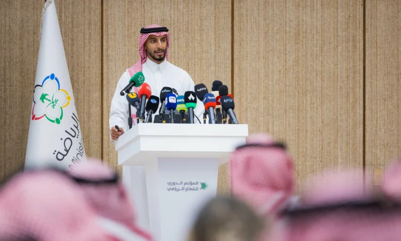 التحالفات الاستثمارية تدخل منافسة الاستحواذ على الأندية وفقاً لتصريحات المعيقل