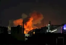 التلفزيون الإيراني يعلن تفاصيل الهجوم الأمريكي على مدينة سيريك