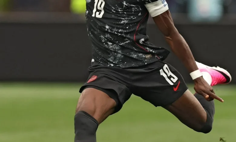 الفونسو ديفيز يسجل رقماً تاريخياً كأول لاعب يحقق الرقم 1000 في كأس العالم 2026
