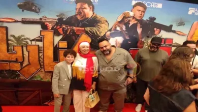 انتصار بالحجاب ورانيا يوسف بفستان مميز في العرض الخاص لفيلم "صقر وكناريا"