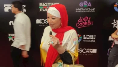 انتصار تتألق بالحجاب في العرض الخاص لفيلم "صقر وكناريا"