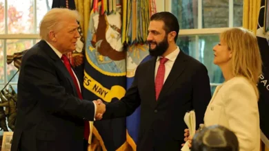 ترامب يعلن اقترابه من تسليم ملف "حزب الله" إلى سوريا وتعزيز قوة الشرع
