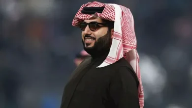 تركي آل الشيخ يشيد بلقطة حسام حسن مع الحكم: "كابتن حسام مميز"
