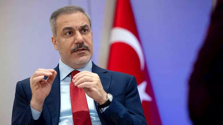 تركيا تدعو إيران وأمريكا إلى إنهاء الهجمات واستئناف الحوار