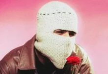 تووليت يكشف عن ارتباطه ويبعث رسالة لحبيبته من كاليفورنيا