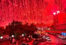 جماهير مولودية الجزائر تزين سماء العاصمة باللون الأحمر احتفالاً باللقب العاشر
