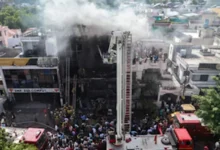 حريق هائل في مبنى تجاري بالهند يسفر عن مقتل 14 شخصاً