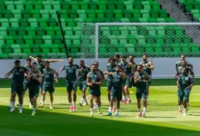 دونيس يعزز استراتيجيات الاستحواذ وينهي تحضيرات "الأخضر" بتركيز على الحسم