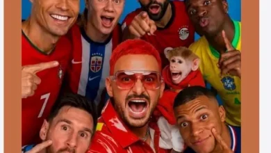 رامز جلال يشارك صورة مع ميسي ورونالدو وصلاح ويصفهم بـ "الأساطير"