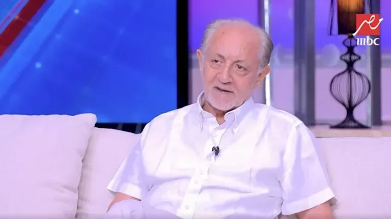 رحيل الفنان عبدالعزيز مخيون إثر وعكة صحية حادة 1 رحيل الفنان عبدالعزيز مخيون إثر وعكة صحية حادة