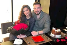 شريف الليثي يحتفل بعيد ميلاد ملك أحمد زاهر بأجواء رومانسية وزهور حمراء