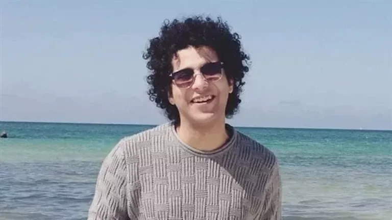 شقيق إسلام عاكف يطمئن الجمهور بعد إجرائه عملية جراحية