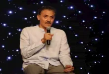 فتحي عبدالوهاب يشارك موقفاً كوميدياً عن لقائه بسمير سبوت