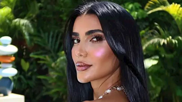 فستان أسود أنيق يبرز جمال ريم سامي في أحدث إطلالة لها 1 فستان أسود أنيق يبرز جمال ريم سامي في أحدث إطلالة لها