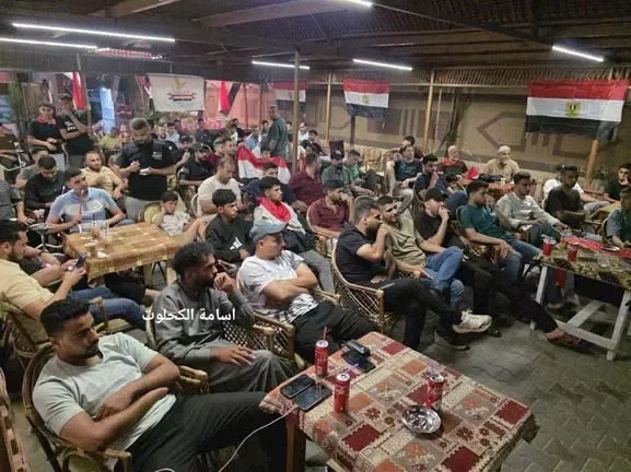 فلسطينيون في غزة يتابعون مباراة مصر وبلجيكا بحماس