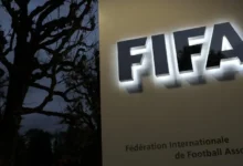 فيفا يفرض حظرًا على استخدام قوارير الماء خلال المباريات