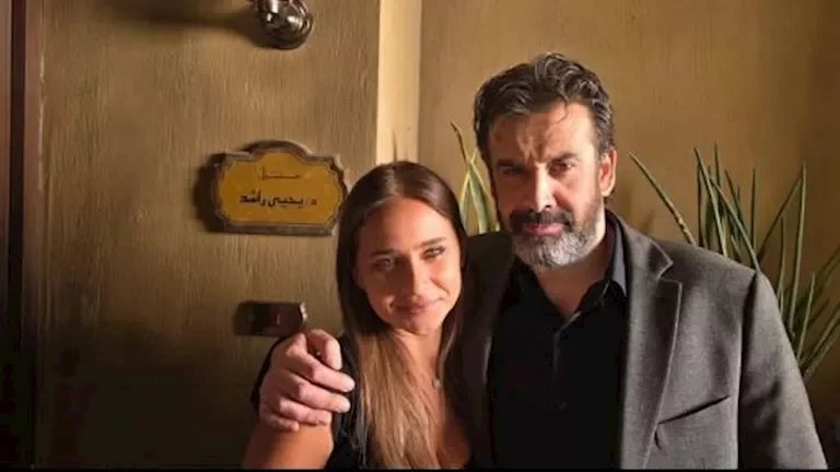 كريم عبدالعزيز يشارك صورة مع نيللي كريم للترويج لفيلم "الفيل الأزرق 3"