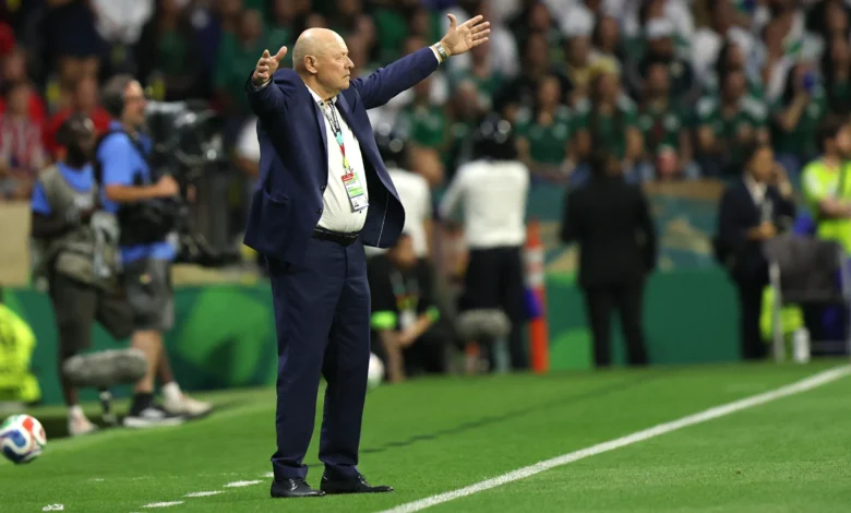 كوبيك يستقيل بعد 3 مباريات عقب تأهل التشيك للمونديال بعد غياب 20 عاماً