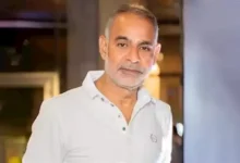 محمود البزاوي يدعم المنتخب الوطني بأسلوب احتفالات النجوم قبل انطلاق كأس العالم