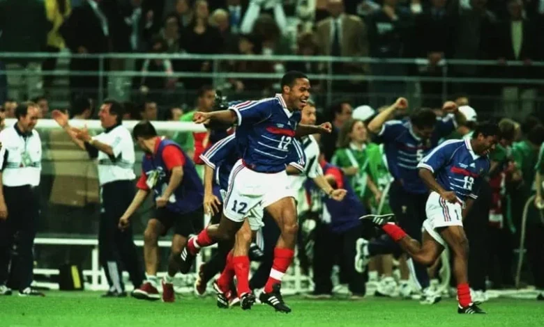 مستضيف كأس العالم: التحديات بين المجد والانكسار