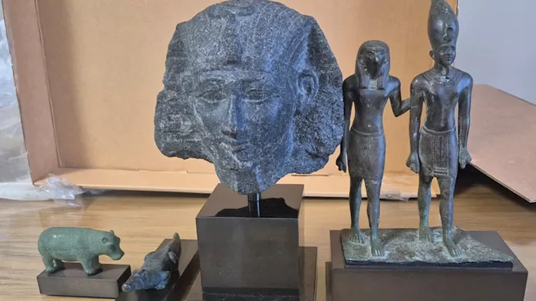 مصر تستعيد أربع قطع أثرية نادرة من الولايات المتحدة