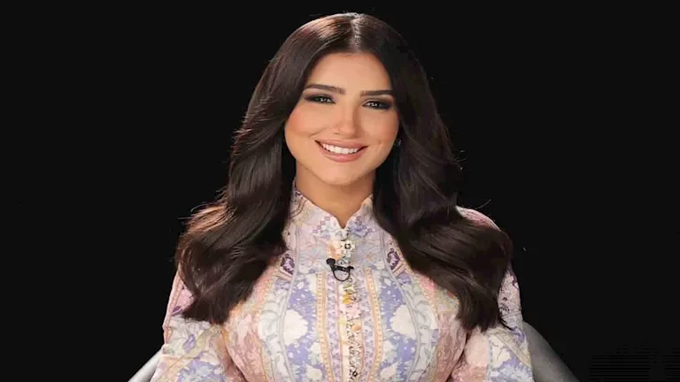 مي عمر ومحمد سامي يستعرضان رقصهما في الشارع على أنغام "Dancing Queen" 1 مي عمر ومحمد سامي يستعرضان رقصهما في الشارع على أنغام "Dancing Queen"
