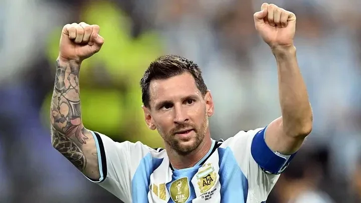 ميسي يؤكد استمراره في الملاعب ويحدد موقفه من المشاركة في مونديال 2030