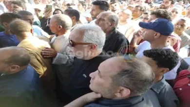 نجوم الفن يودعون عبدالعزيز مخيون في جنازة مؤثرة بالبحيرة