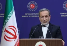 وزير الخارجية الإيراني يؤكد التزام بلاده بالتعاون الاستراتيجي مع العراق