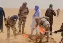 وفاة 49 شخصاً عطشاً بعد تعطل شاحنتهم في صحراء النيجر ودفنهم في مقبرة جماعية