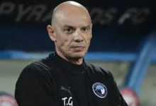 وفاة المدرب اليوناني تاكيس جونياس بعد معاناة مع السرطان