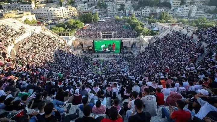وفاة مشجع خلال تدافع في المدرج الروماني أثناء متابعة مباراة النشامى 1 وفاة مشجع خلال تدافع في المدرج الروماني أثناء متابعة مباراة النشامى