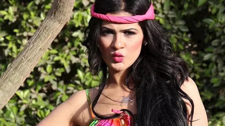 ياسمينا المصري تحت الأضواء بعد حكم الحبس والغرامة بتهمة سب وقذف أشرف زكي