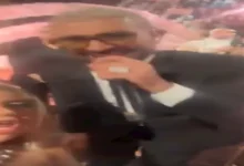 "أحمد سعد وبوسي شلبي يحتفلان بتأهل مصر إلى دور الـ16 في كأس العالم"