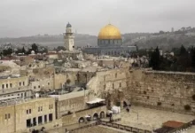 إقرار قانون المؤذن في محافظة القدس يعكس تصعيداً في التوترات الدينية