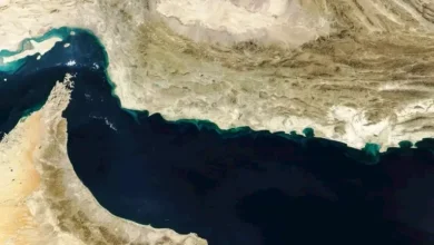 إيران تحذر بريطانيا وفرنسا من أي تدخل عسكري في مضيق هرمز