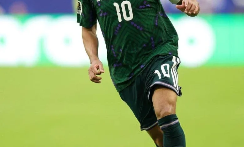 الدوسري يتصدر قائمة المنتخب الوطني في خليجي 27