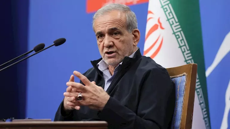 الرئيس الإيراني يغادر العراق متوجهاً إلى طهران عقب الهجوم الأمريكي