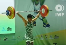 العجيان يحطم الرقم العالمي في الخطف لفئة الشباب