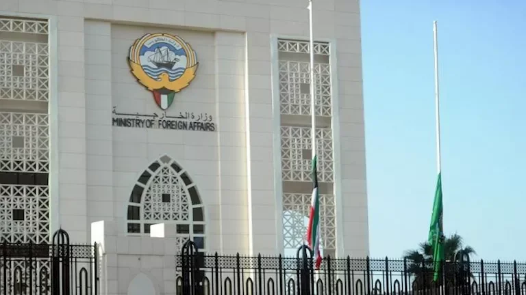 الكويت تعبر عن إدانتها للاعتداءات الإيرانية المتكررة وتؤكد: أمن البلاد خط أحمر