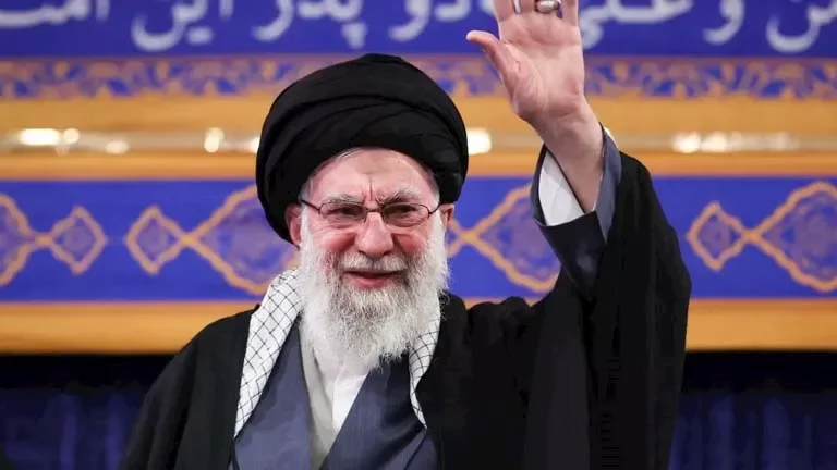 جنازة خامنئي تعكس قوة النظام الإيراني بعد الحرب