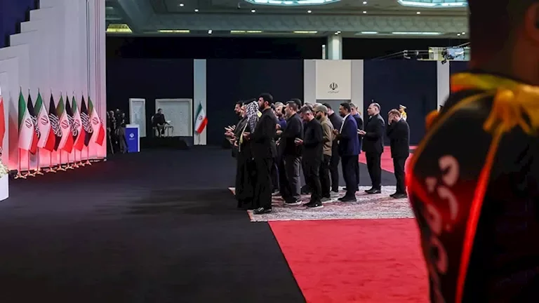 عائلة الخميني وعائلتا نصر الله ومغنية تشارك في وداع علي خامنئي 1 عائلة الخميني وعائلتا نصر الله ومغنية تشارك في وداع علي خامنئي