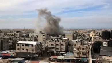 قصف إسرائيلي يستهدف خيام النازحين في قطاع غزة يسفر عن شهداء ومصابين