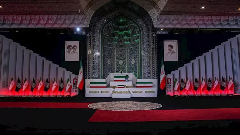 مراسم وداع المرشد الإيراني السابق علي خامنئي تبث مباشرة