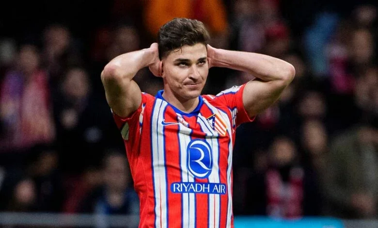 أتلتيكو مدريد يُجدد هجومه على برشلونة: "لا تفاوض بشأن ألفاريز"